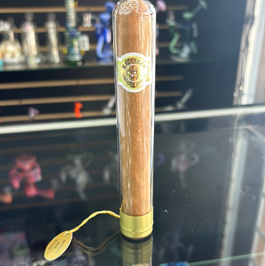 Macanudo crystal cafe