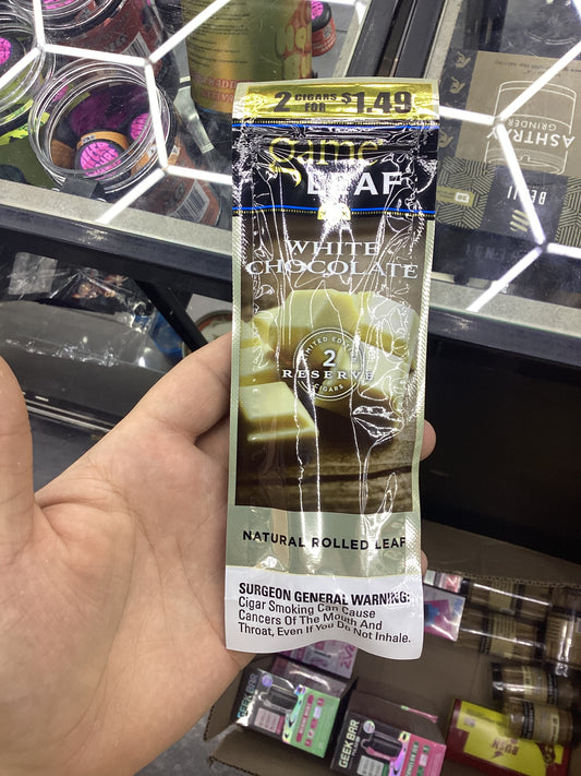 Game leaf white chocolate