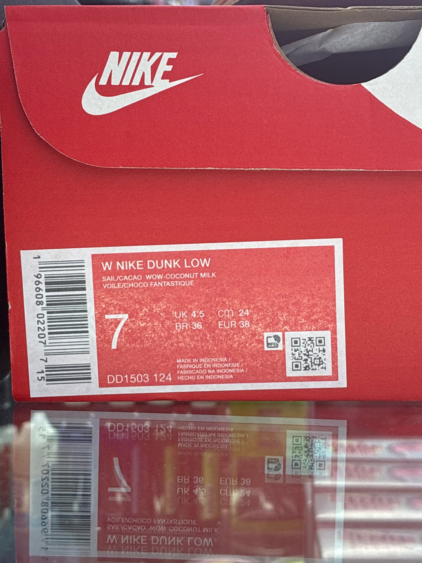 W Nike dunk low brown/ coconut milk size 7