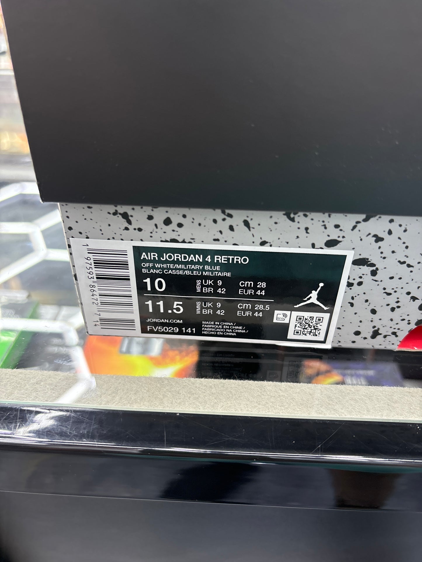 Air Jordan four retro off-white/military blue size 10