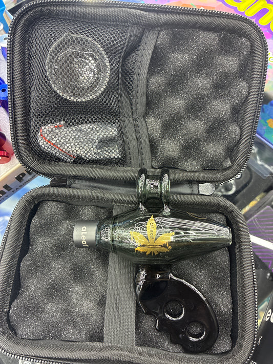 Aleaf the noisy cricket black