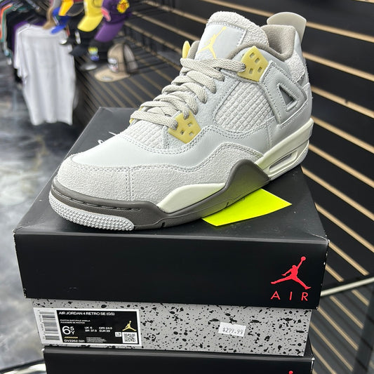 Air Jordan four retro size 6 1/2