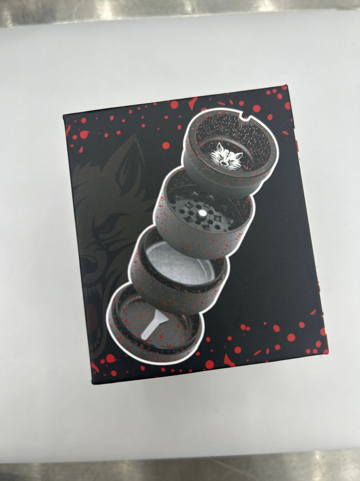 Wulf bevel grinder with top ashtray black w/red spots
