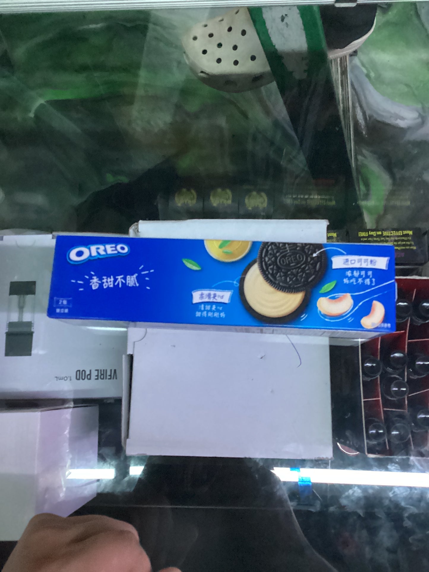 Oreo cookies oolong white peach