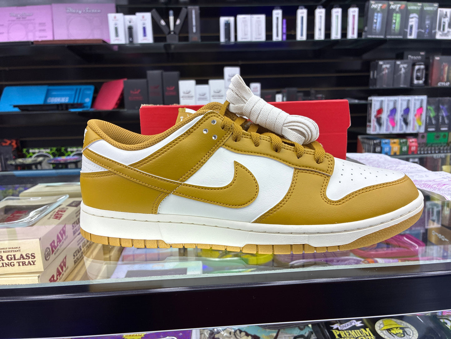 Nike dunk retro size 11 pale ivory