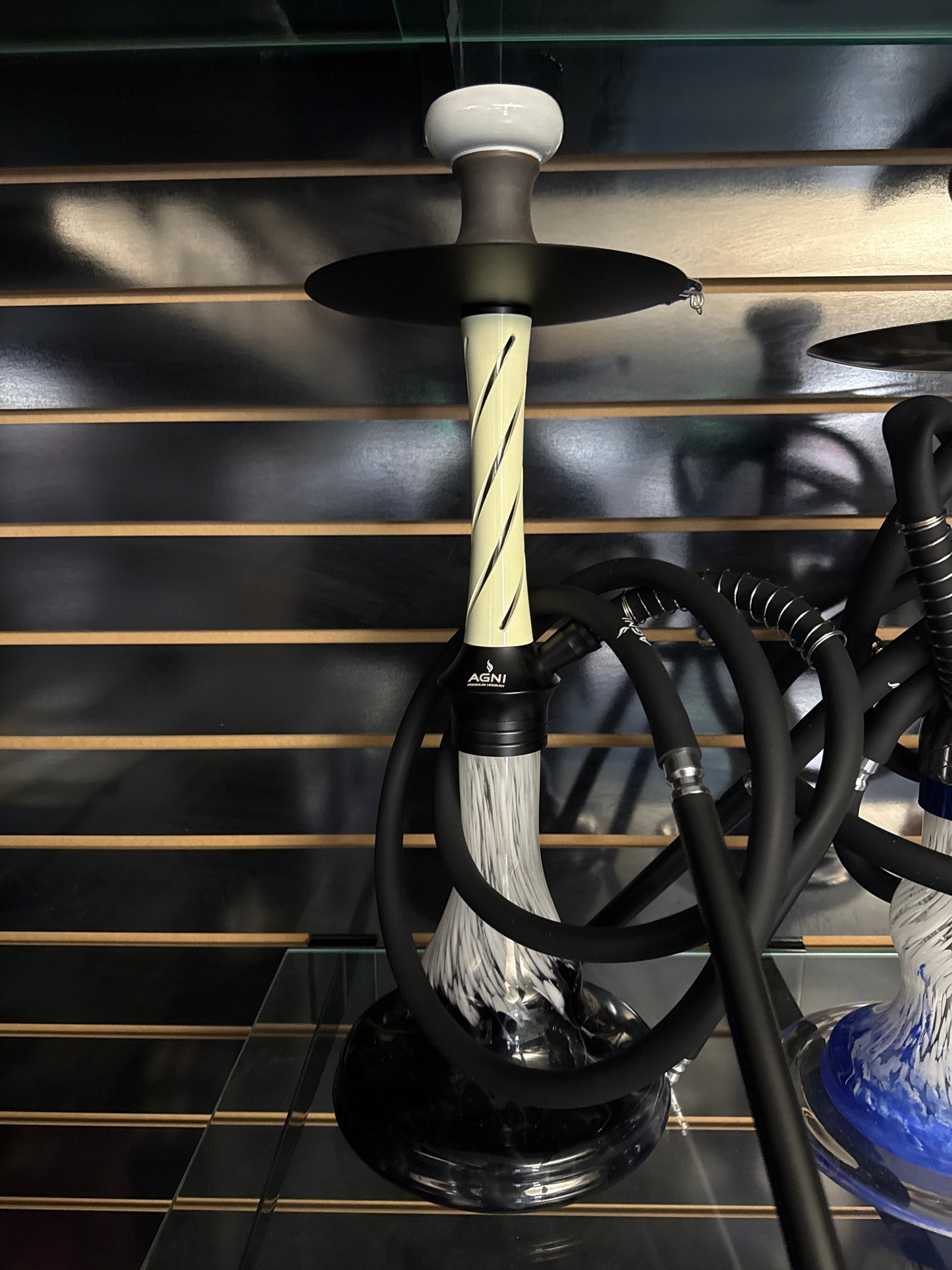 Agni premium hookah white