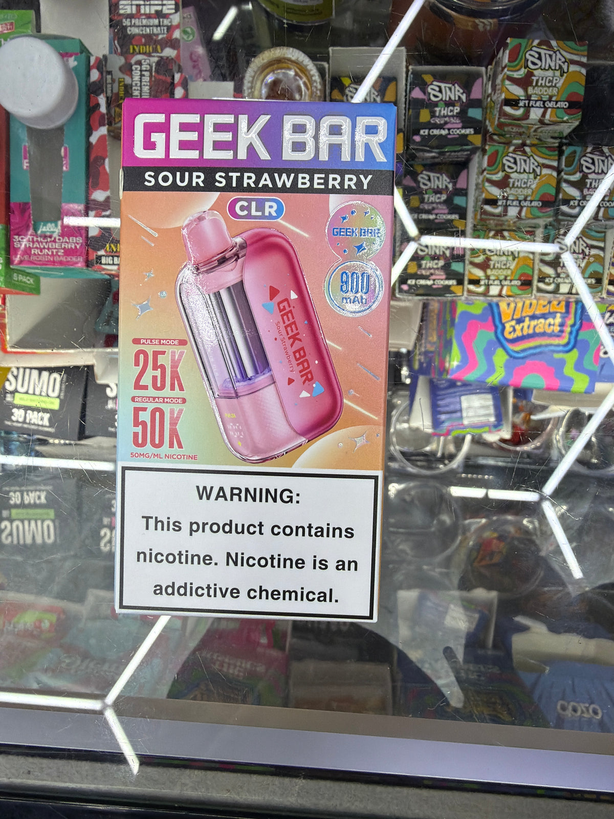 Geekbar clr 50k hits sour strawberry