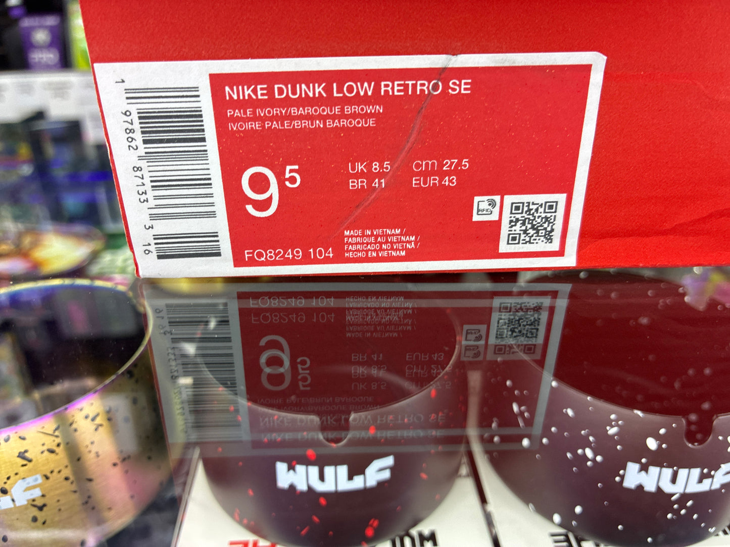 Nike dunk low retro se pale size 9.5