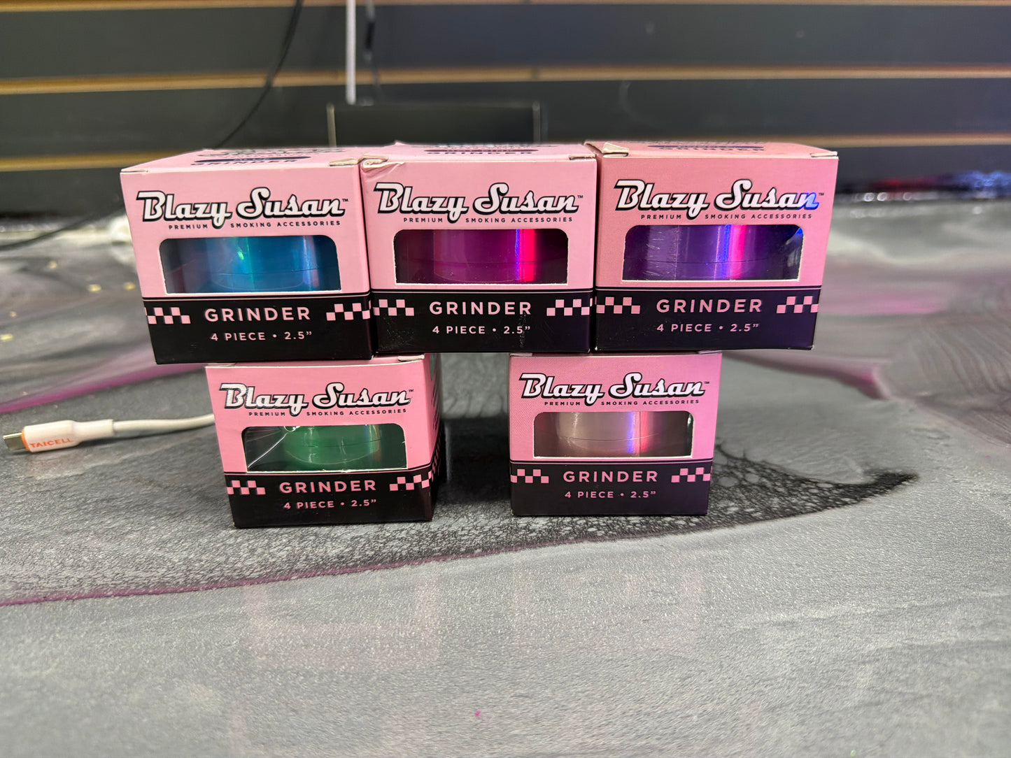 Blazy Susan 4-Piece Aluminum Grinder