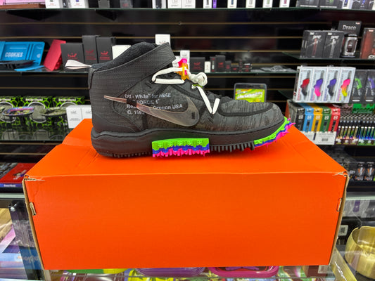 Nike off white Air Force 1 mid size 9.5