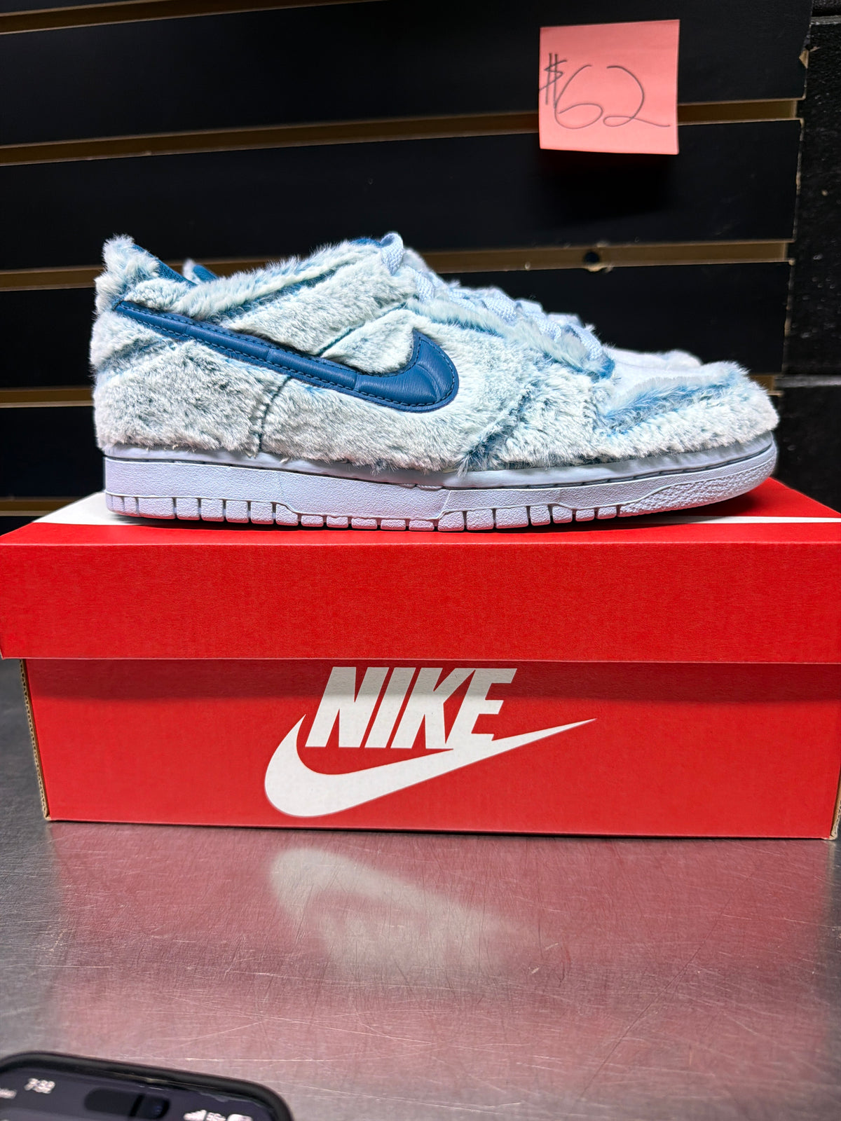 Nike Dunk Low Abominable Snowman Grade Size 5.5y