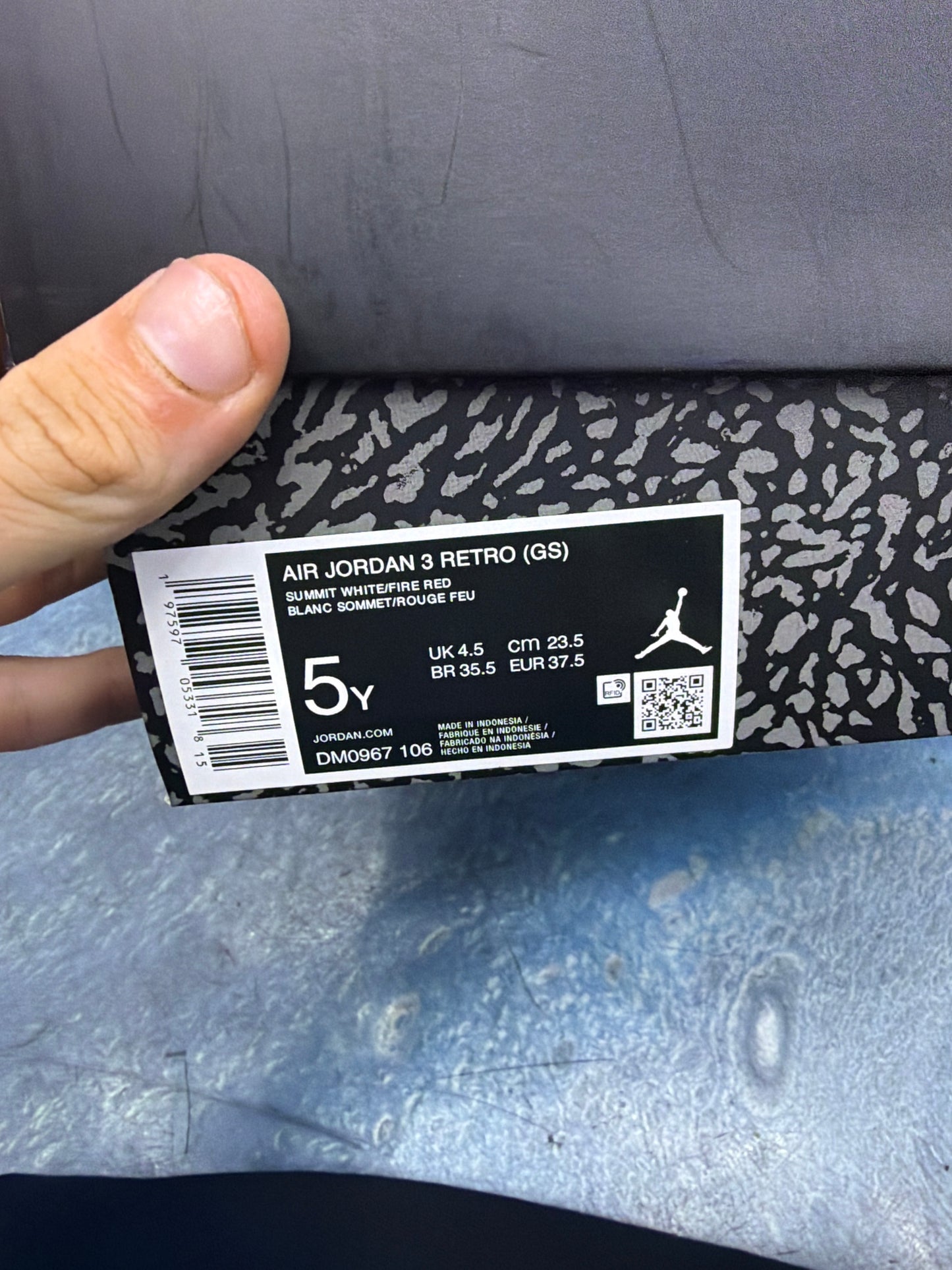 Jordan 3 Retro Cement Grey (GS) size 5y
