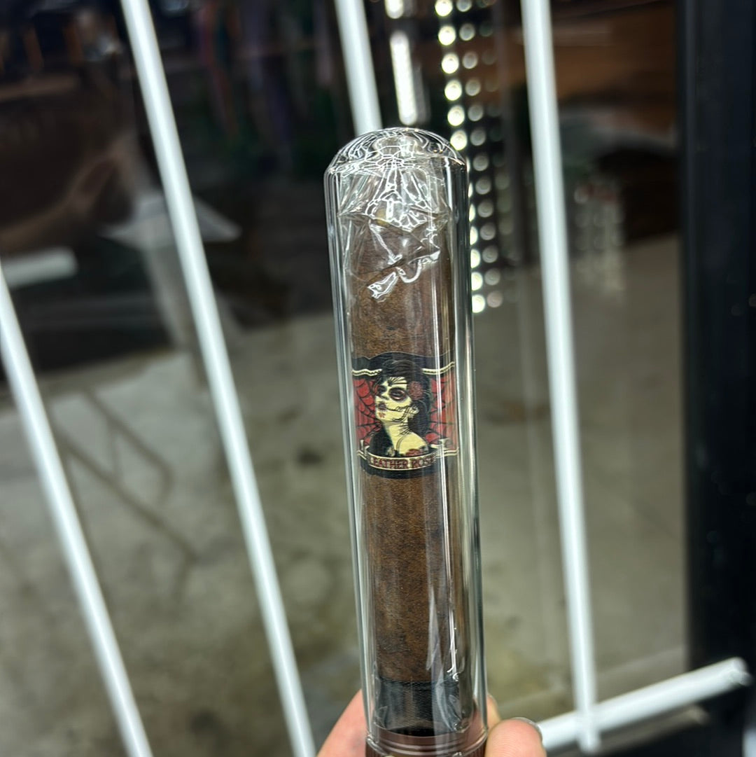Deadwood leather rose torpedo