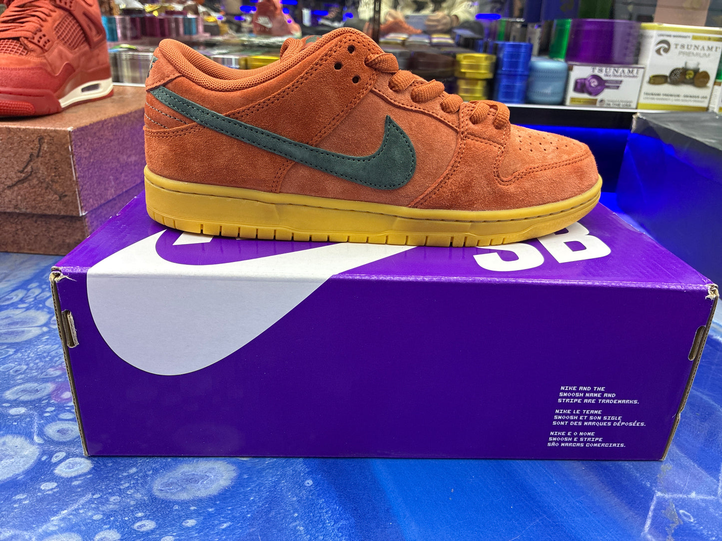 Nike sb dunk low burnt sunrise size 8.5