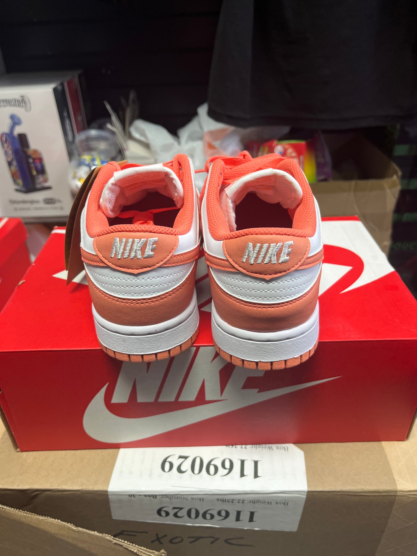 W Nike dunk low next nature size 8.5