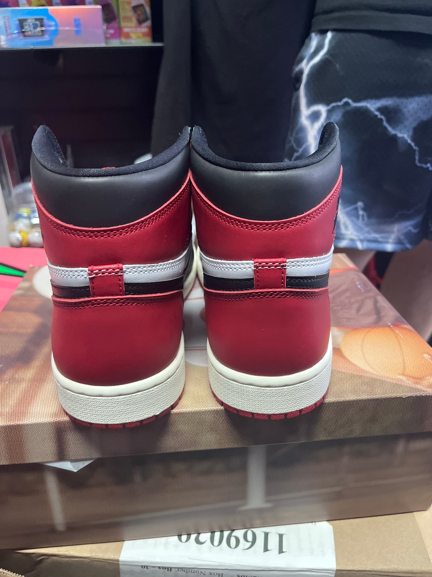 Air Jordan 1 retro high og Black Toe Reimagined size 12