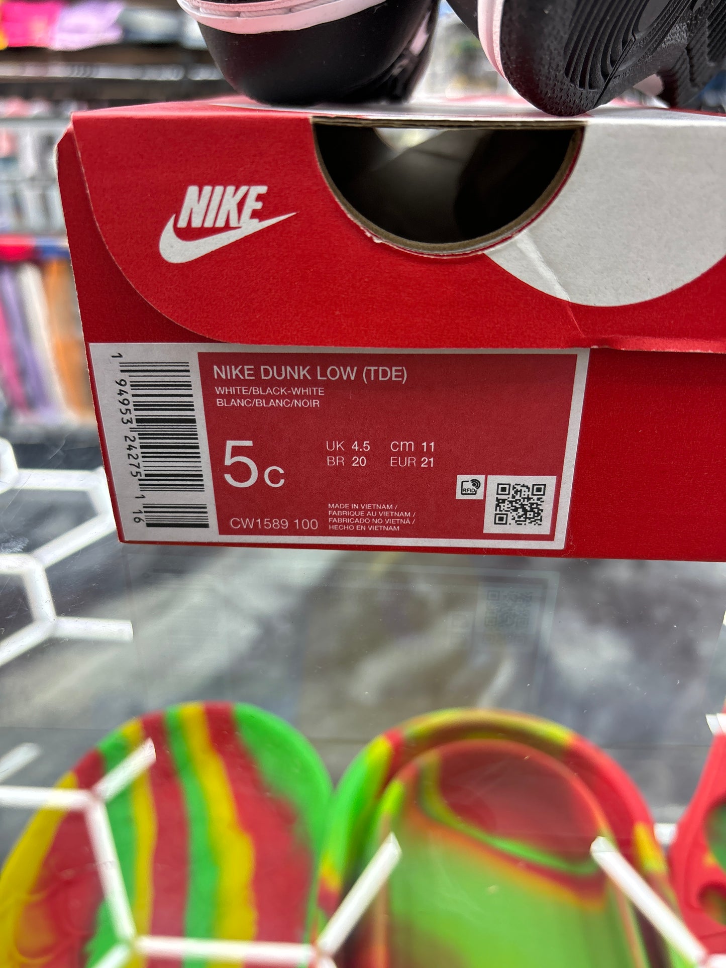 Nike dunk low tde )(white/black pandas size 5c