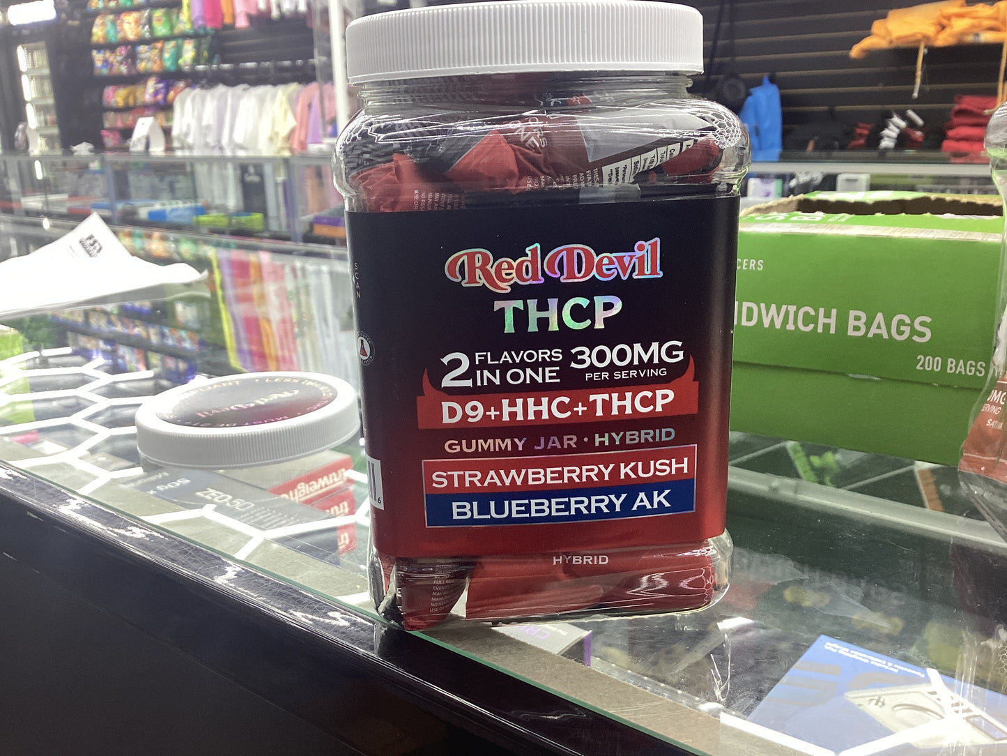 Red devil 2 in 1 flavor 300mg (strawberry kush/blueberry ak)