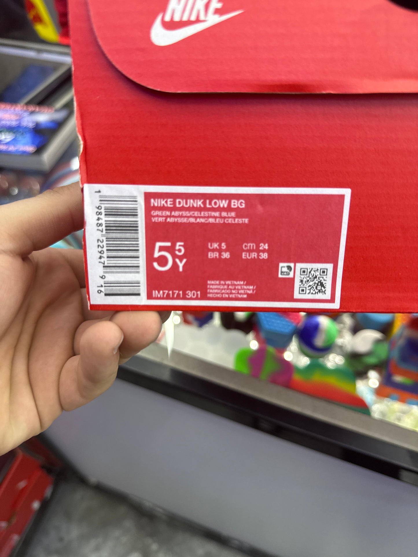 Nike Dunk Low Abominable Snowman (GS) size 5.5y