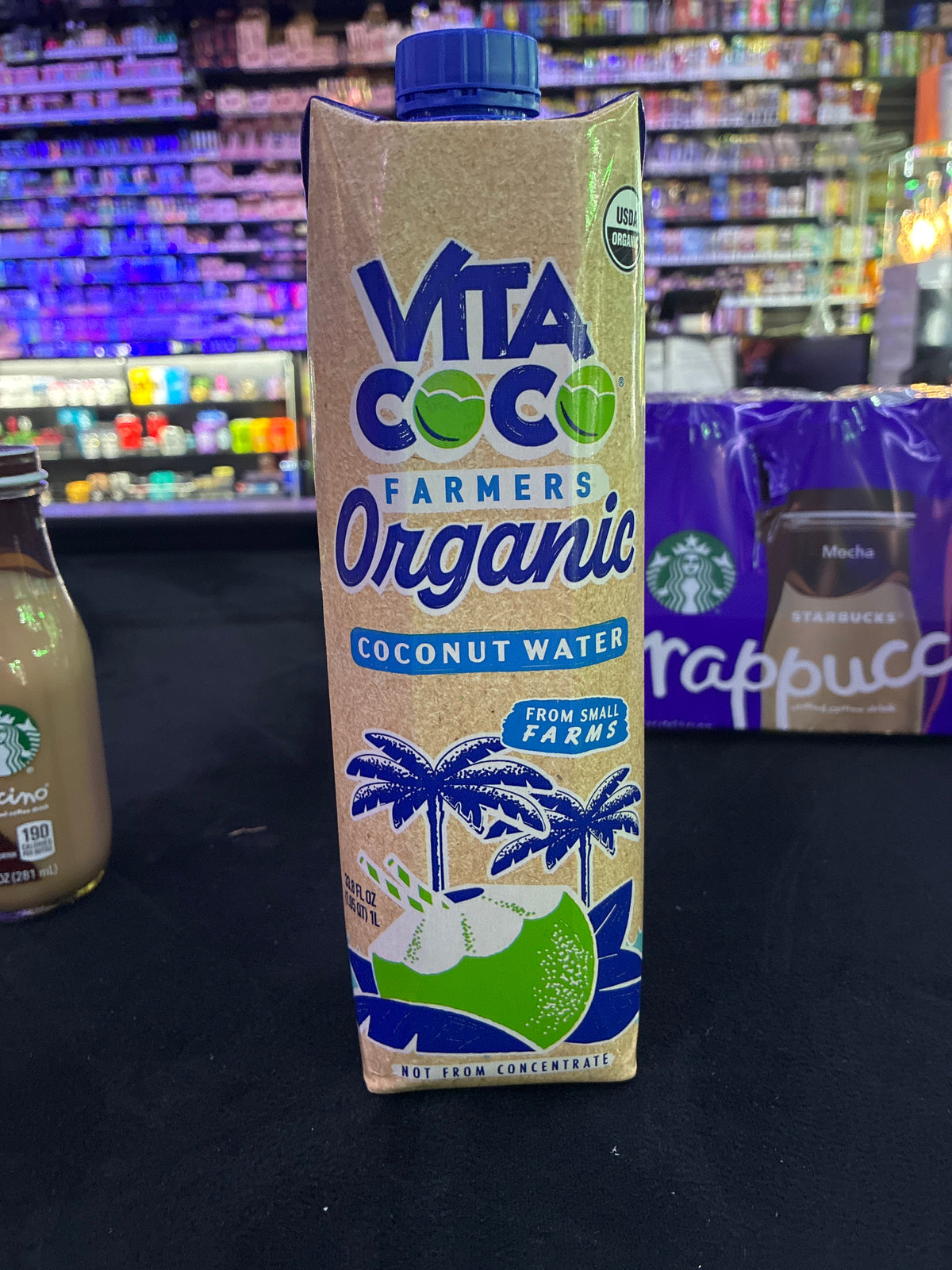 Vita Coco Farmers Organic Coconut Water (33.8 fl oz)