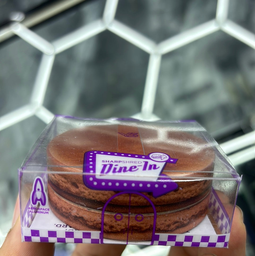 Sharpshred dine in grinder macaroon chocolate