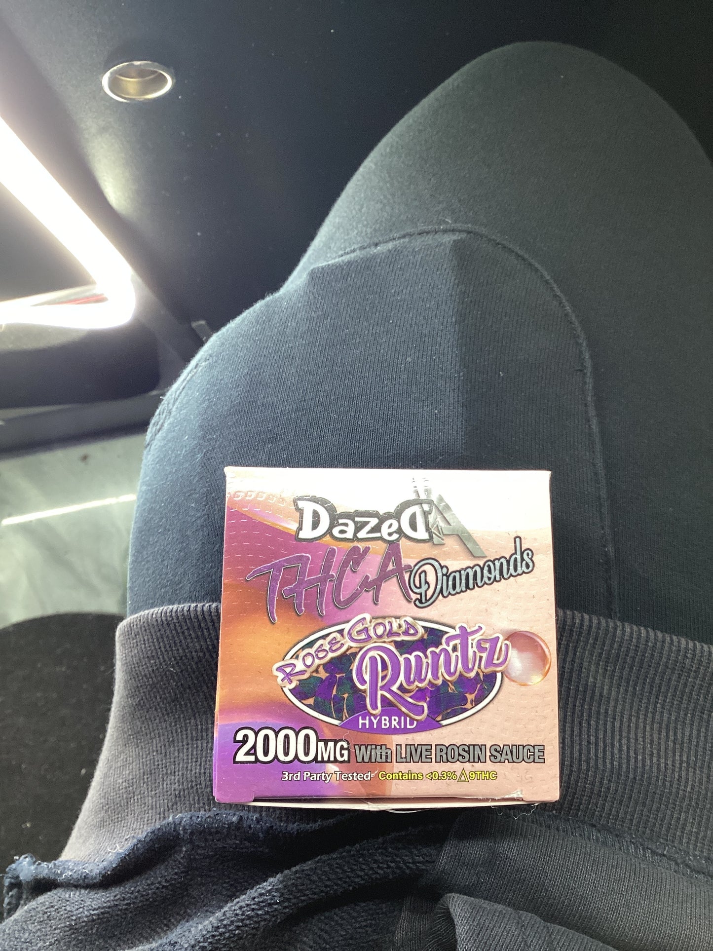 Dazed Thc a diamonds rose gold runtz hybrid 2000mg with live rosin sause