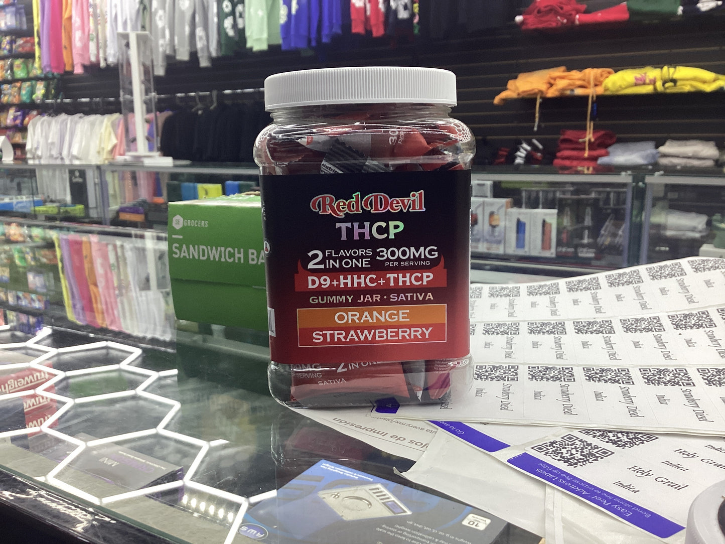 Red devil 2 in 1 flavor 300mg (strawberry/orange)