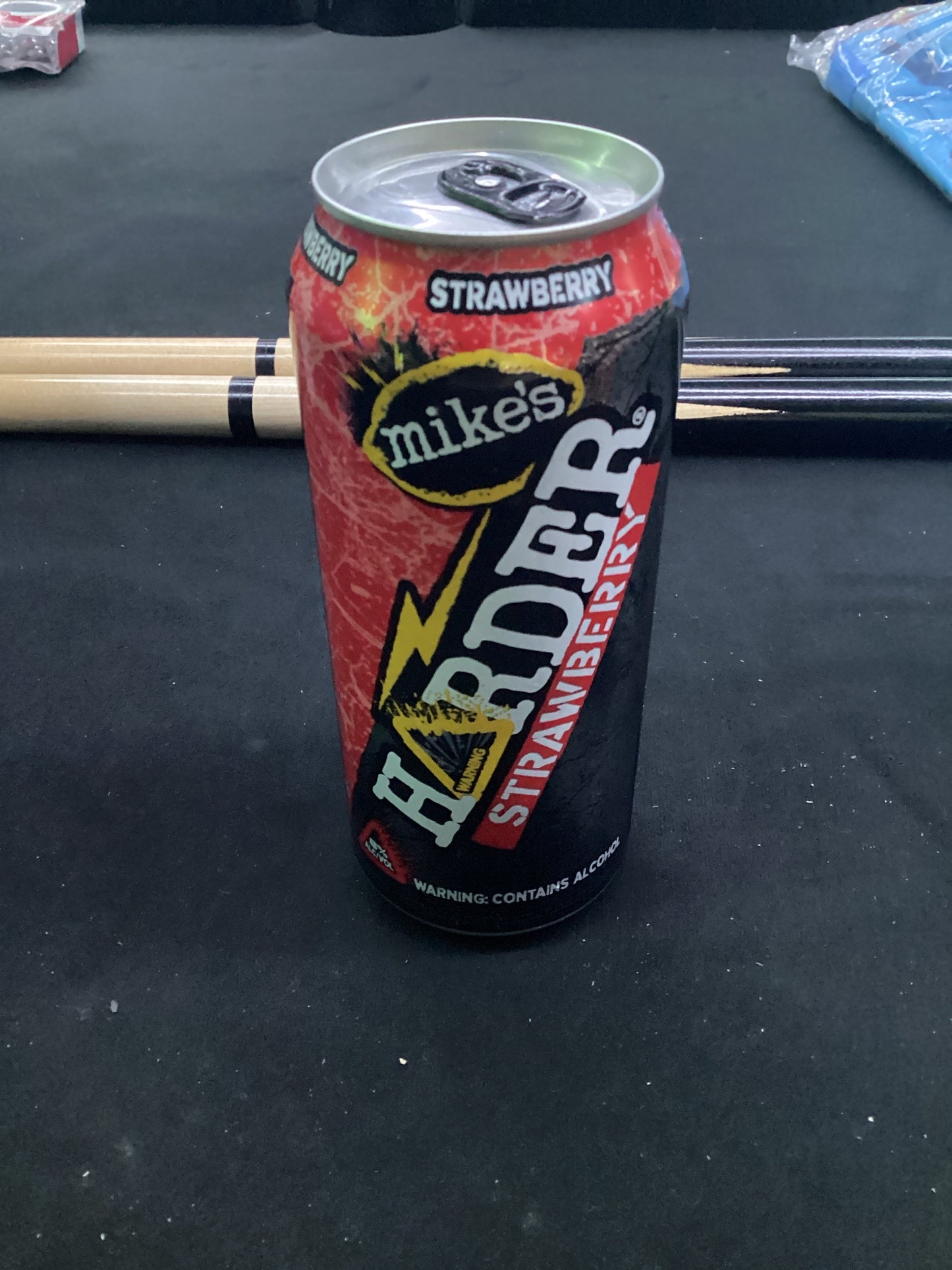 Mike’s harder strawberry 16oz