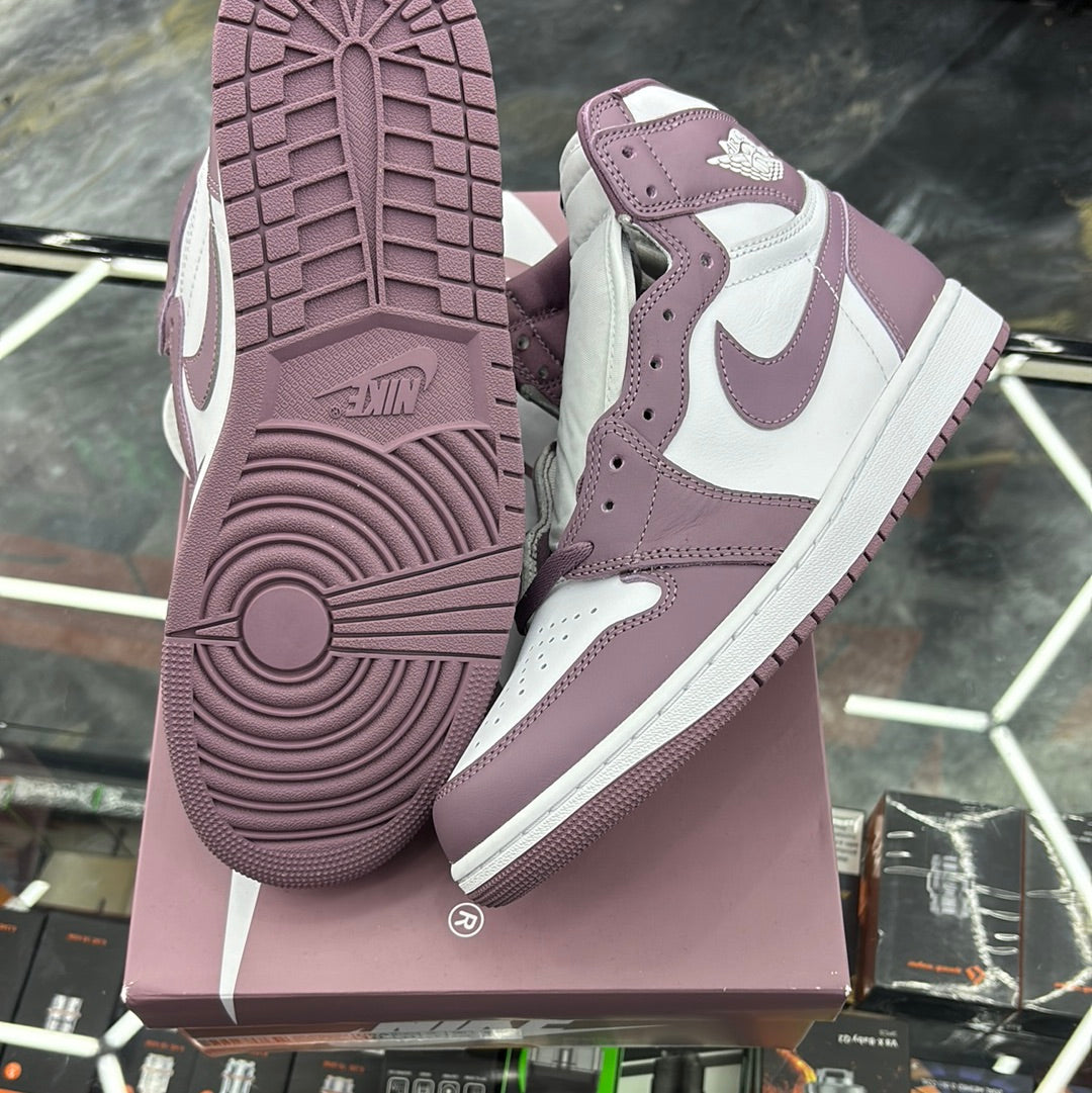 Air Jordan 1 retro high of white/sky,j mauve size 10