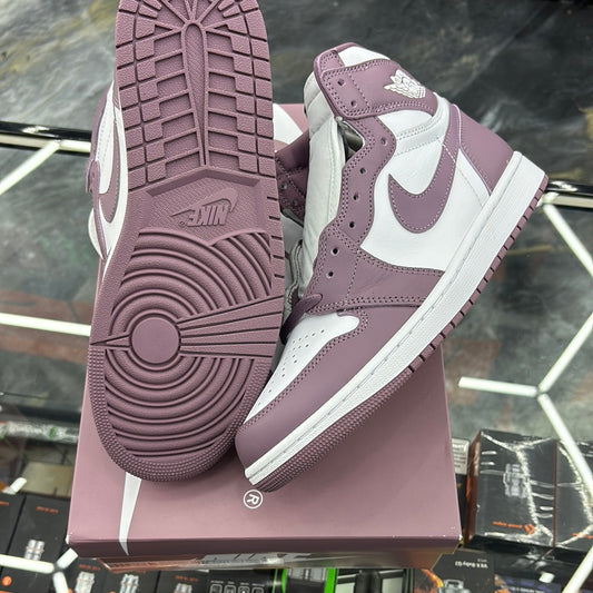 Air Jordan 1 retro high of white/sky,j mauve size 10