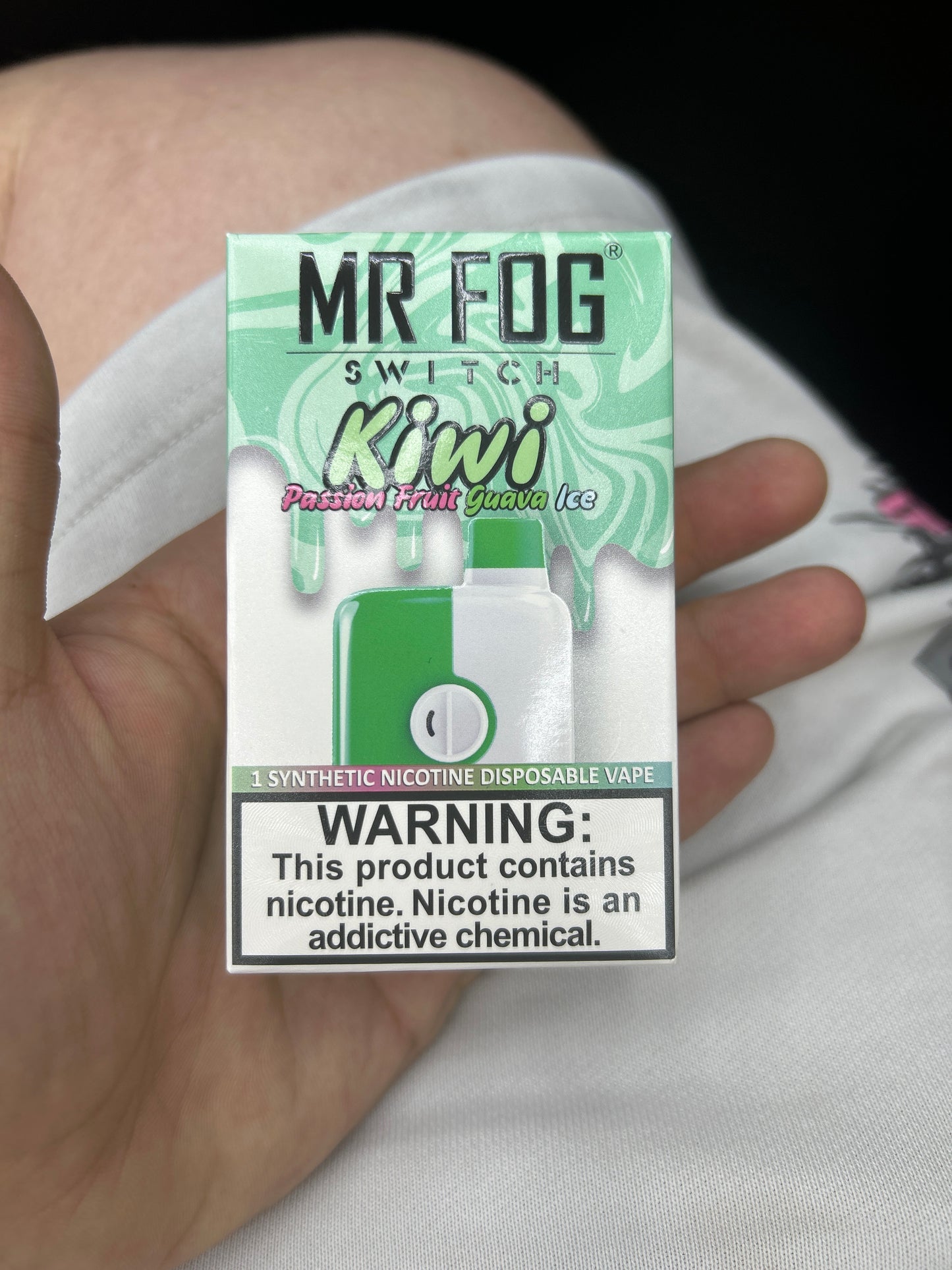 Mr fog switch 5500 hits kiwi passion fruit guava ice