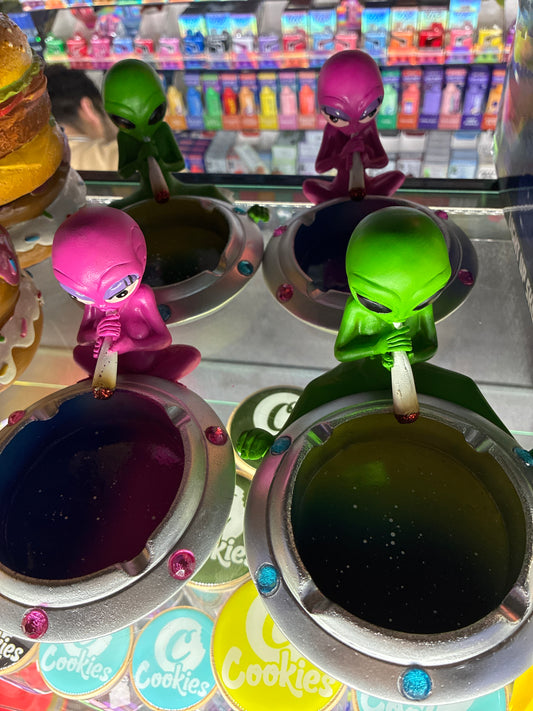 Alien ashtray