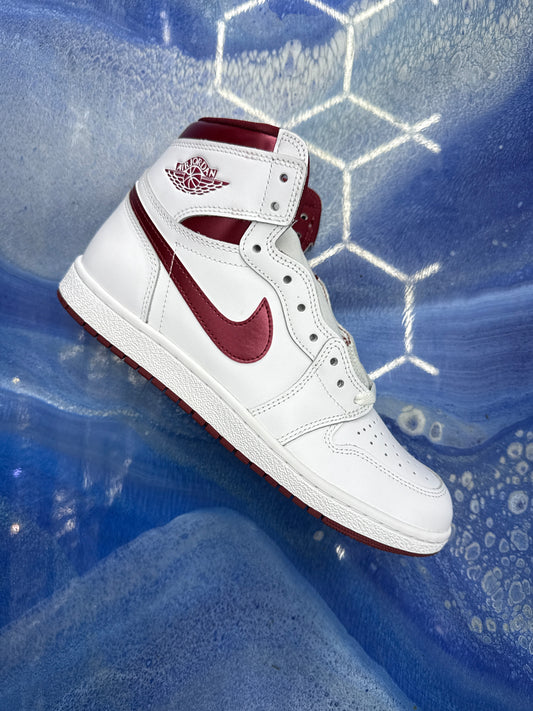 Jordan 1 retro high ‘85 OG metallic burgundy (men’s) size 10
