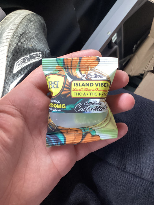 Bud buddy, East Coast collection,island vibes sativa 1200 mg thcp gummy’s