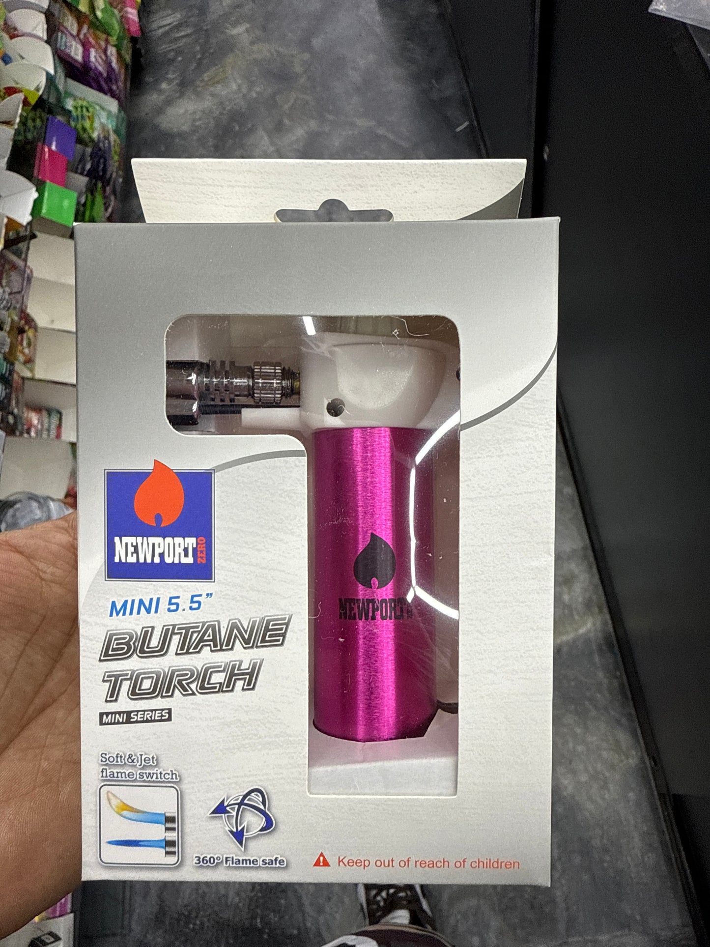 Newport zero mini 5.5” butane torch pink