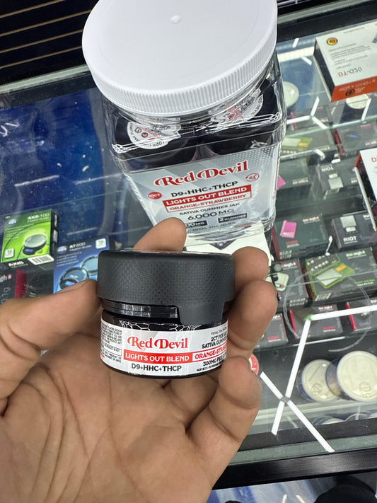 Red devil lights out blend 6000mg orange strawberry