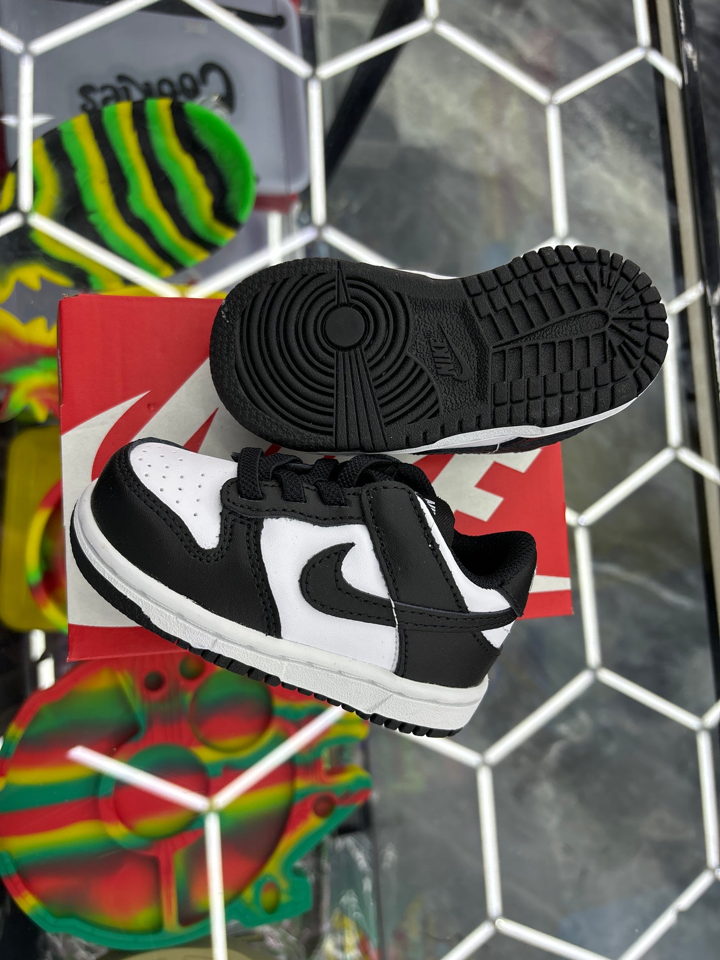 Nike dunk low tde )(white/black pandas size 5c