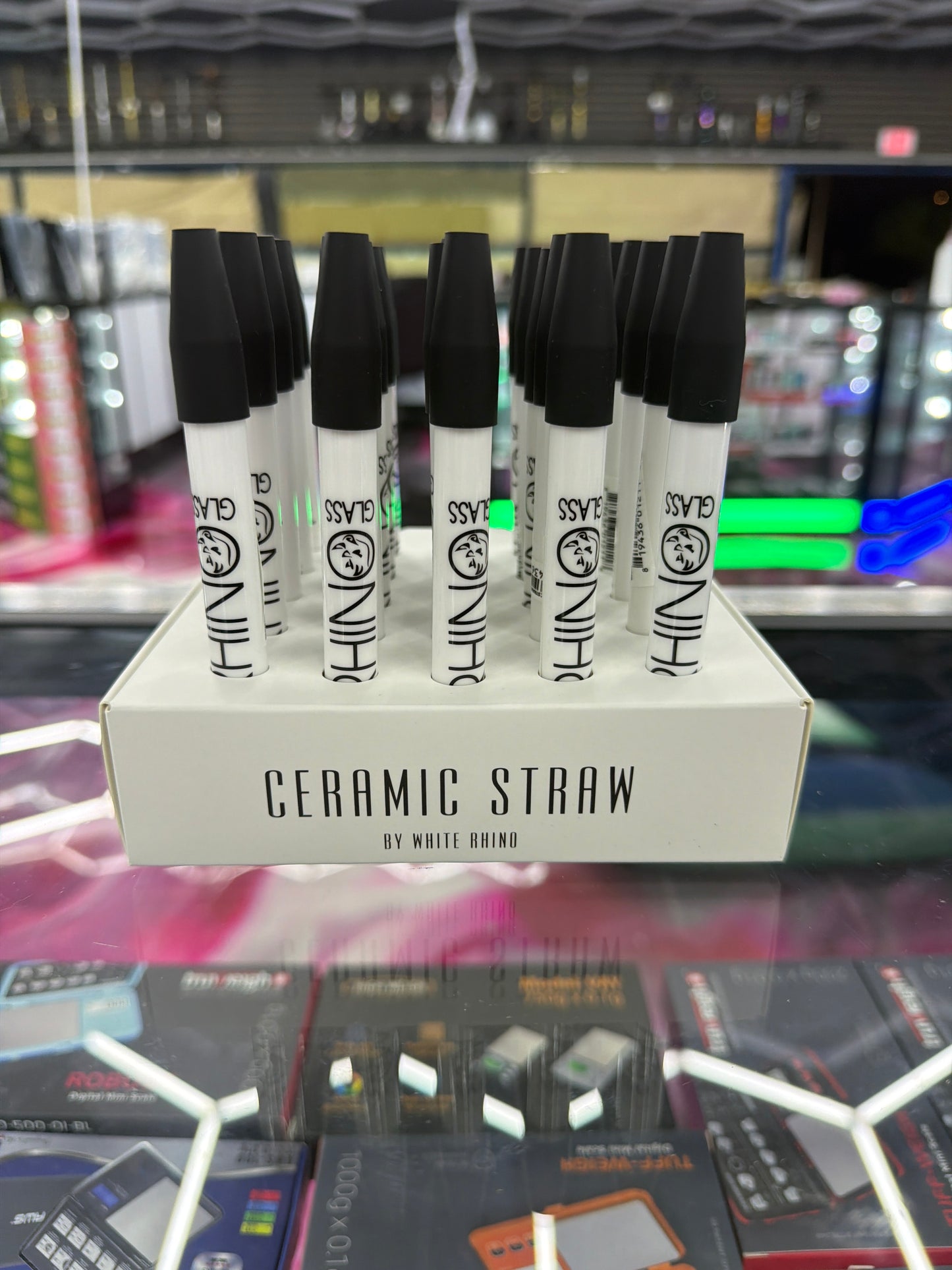 WHITE RHINO Ceramic Straw V1
Nectar Collector