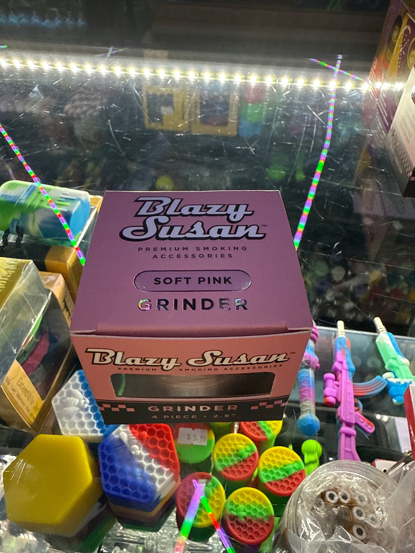Blaze Susan 4 piece grinder soft pink
