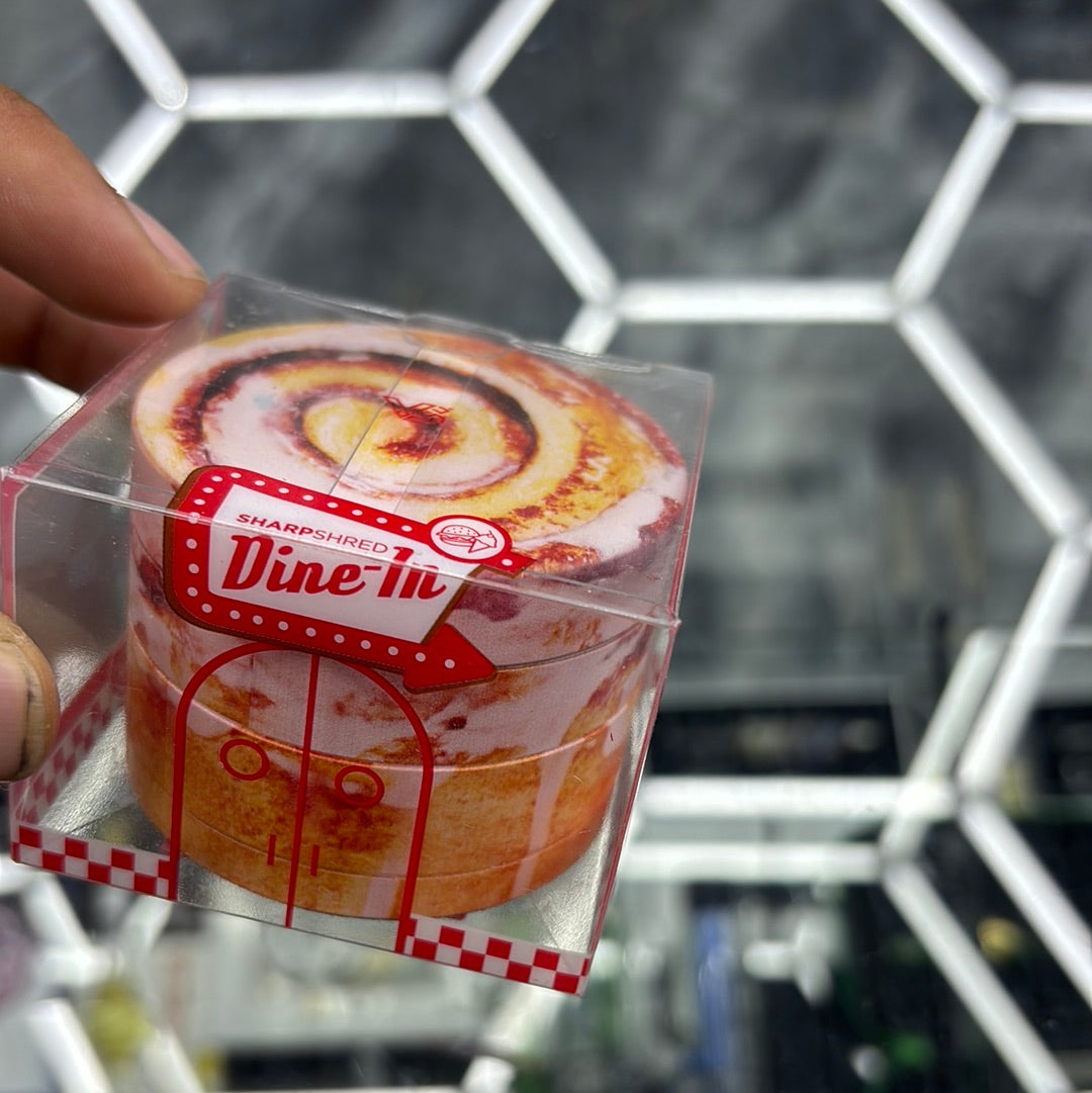 Sharpshred dine in grinder cinnamon roll
