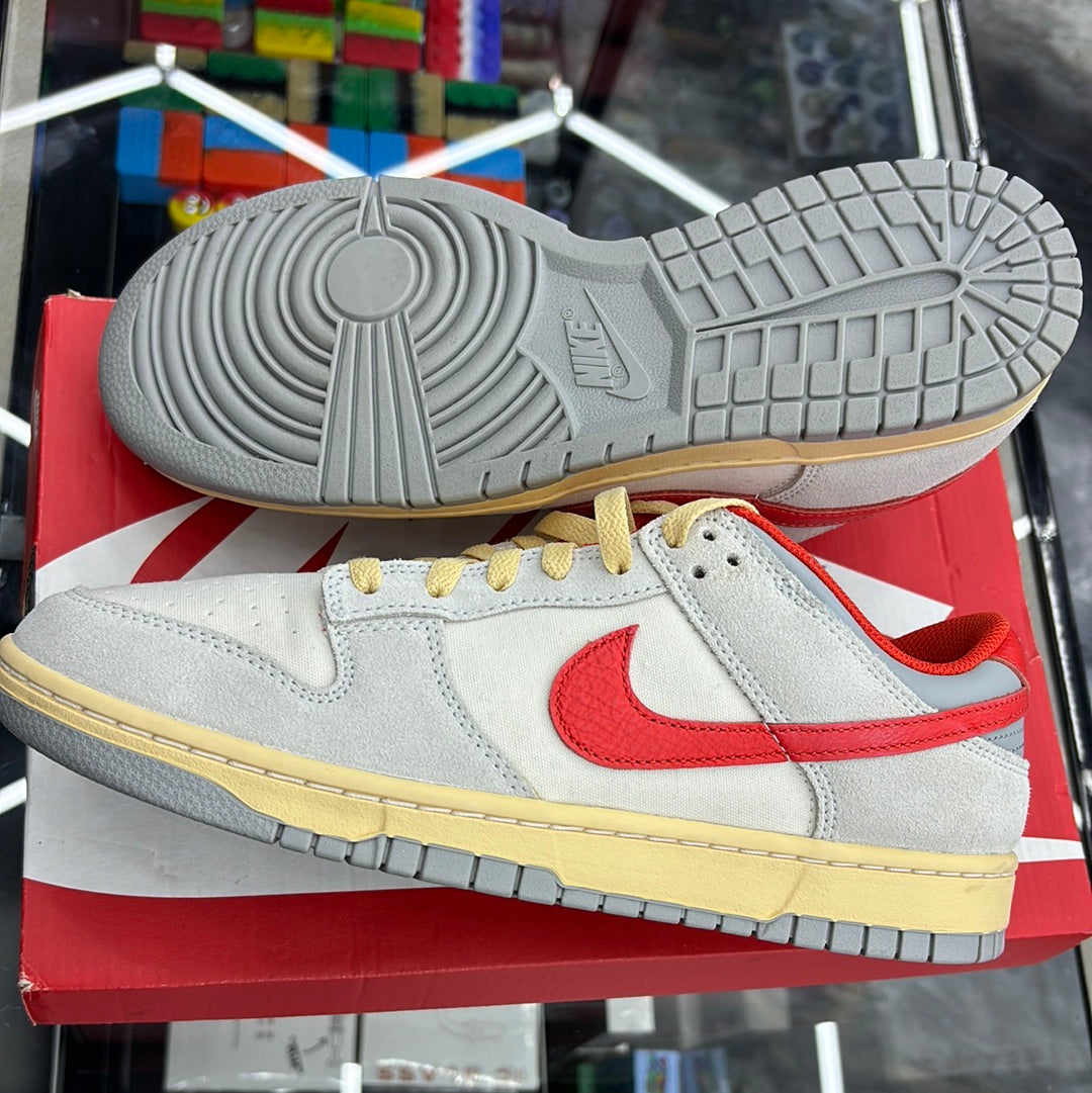 Nike dunk low sail/picante red - photon dust size 9.5 M￼