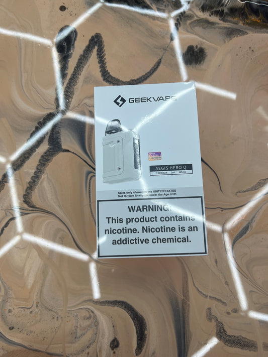 Geekvape aegis hero q white