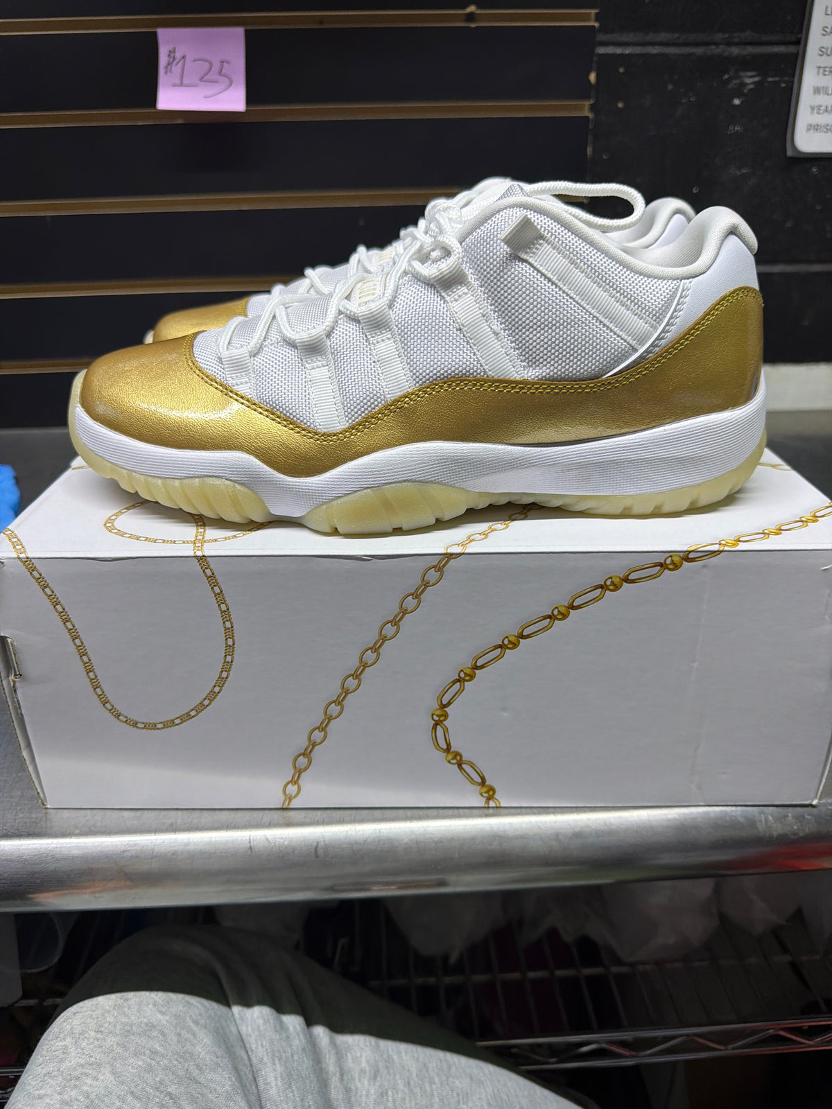 Jordan 11 Retro Low Mother’s Day Size 11.5