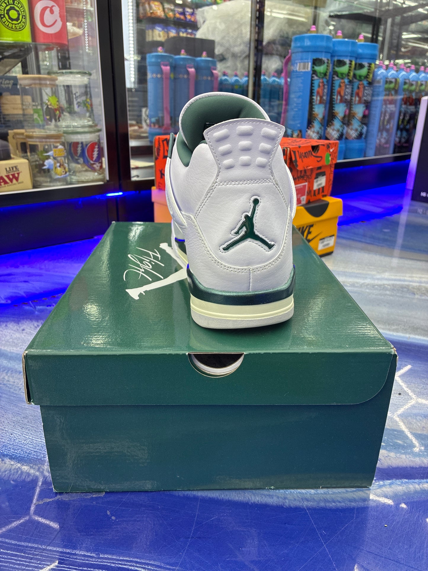 Air Jordan 4 oxidized green size 13