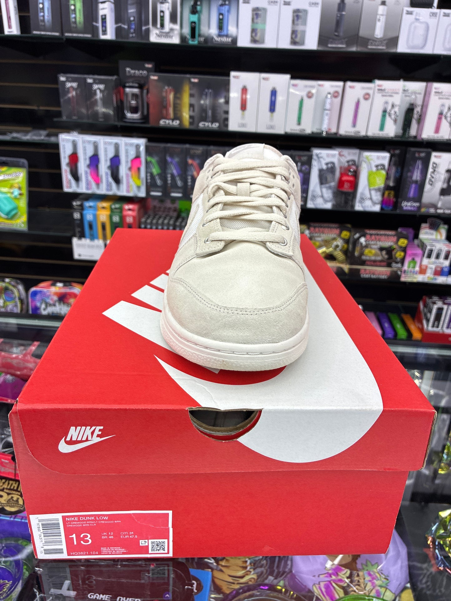 Nike dunk low lt orewood size 13