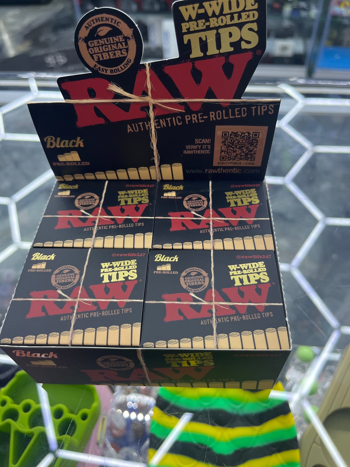 Raw black w-wide pre-rolled tips