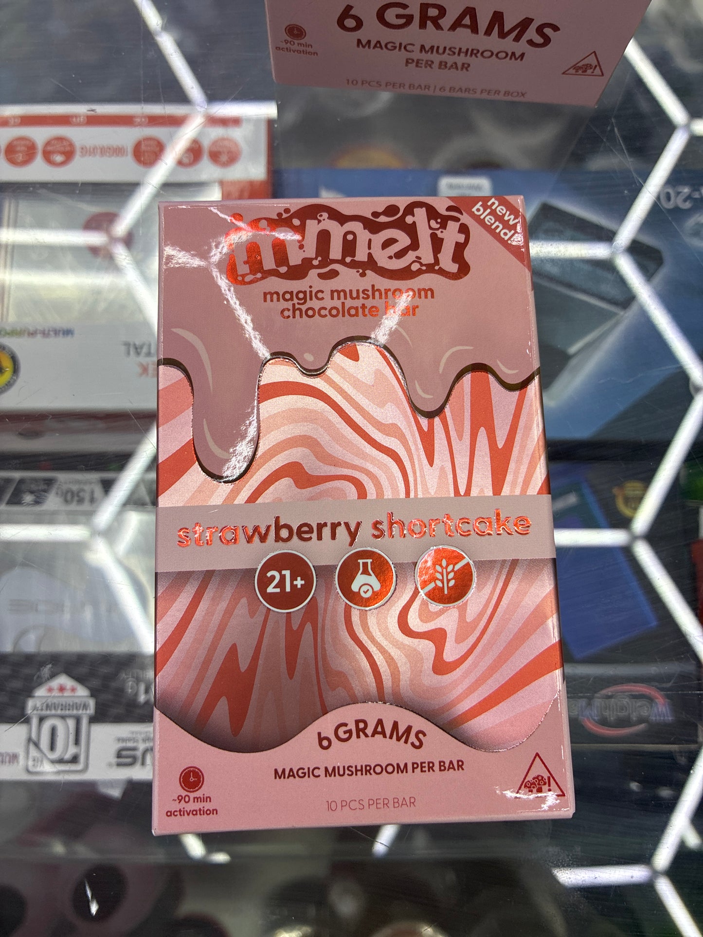 KMmelt magic Shrum chocolate bar 6g strawberry shortcake