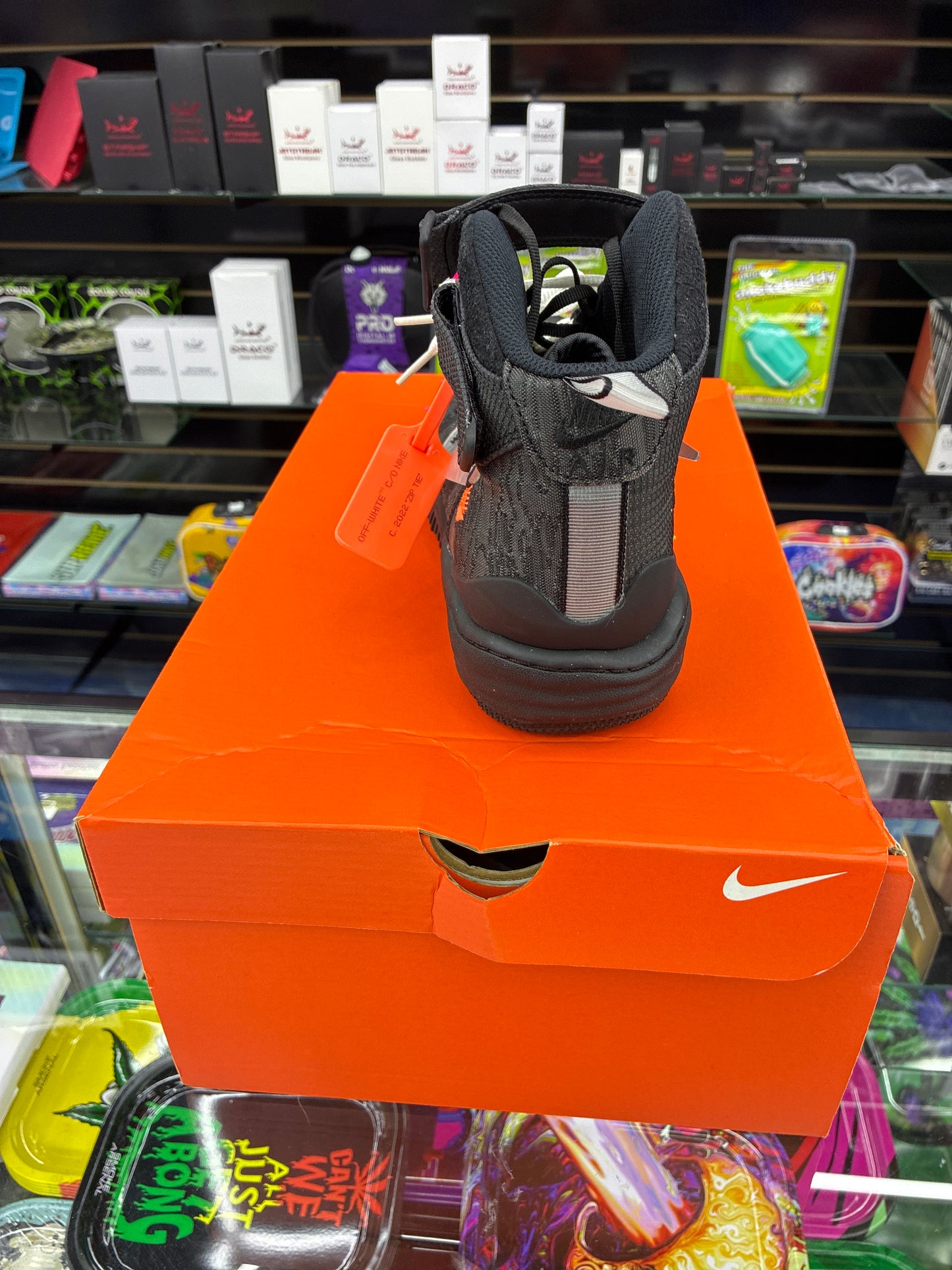 Nike off white Air Force 1 mid size 9.5