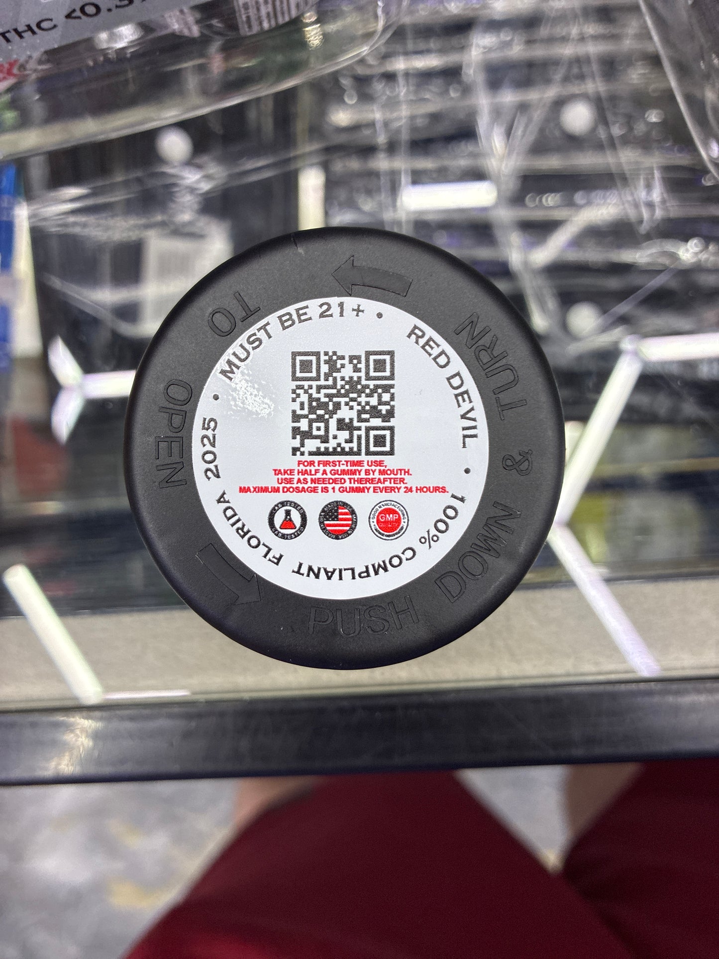 Red devil d9+hhc+thcp lights out blend watermelon + mango 300mg 2ct
