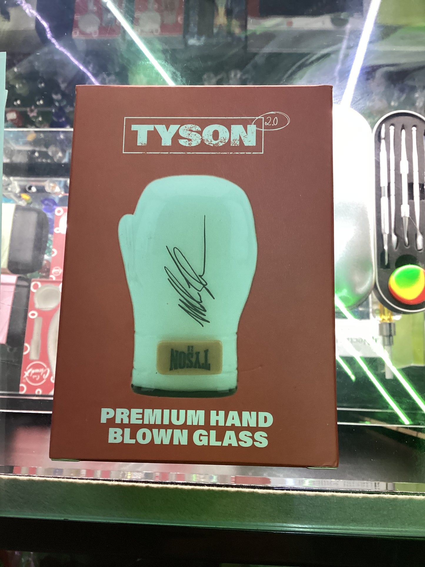 Tyson glove hand pipe white